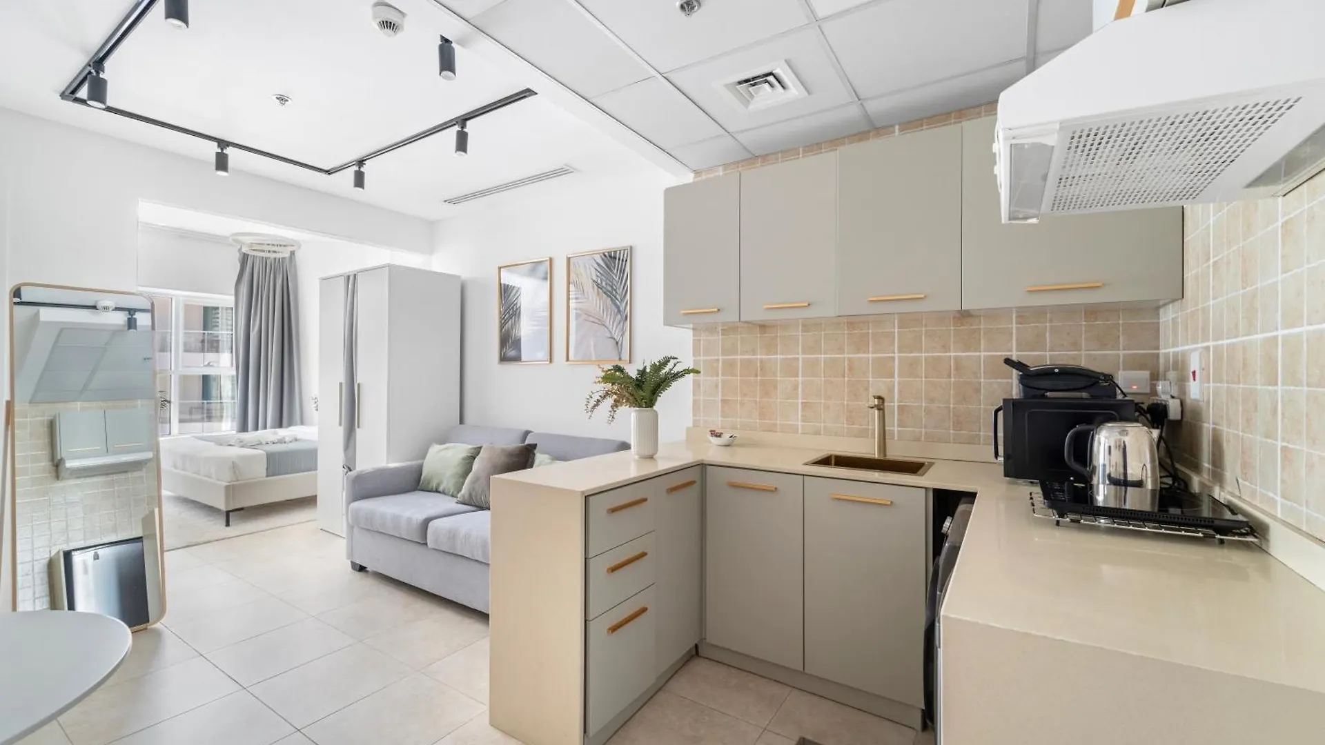 Modern Studio Apartment In Jlt Dubai