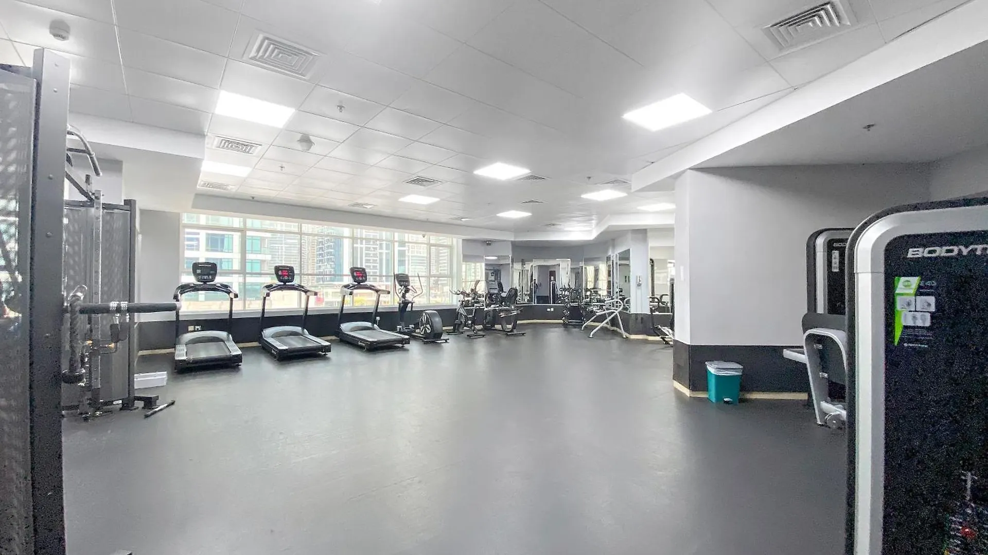 Modern Studio Apartment In Jlt Dubai