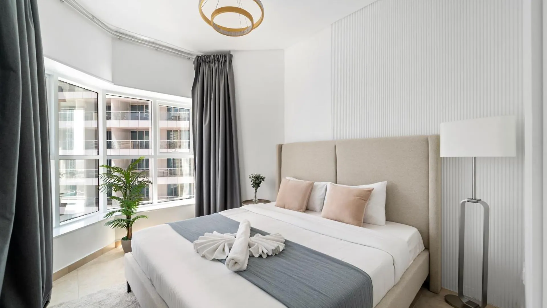 Modern Studio Apartment In Jlt Dubai